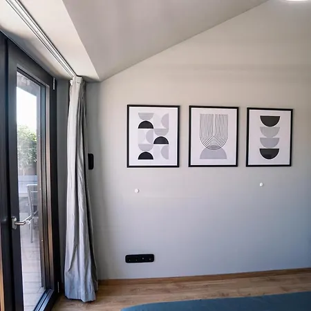 Exclusive 2-bedroom Penthouse With Jacuzzi Budapesta