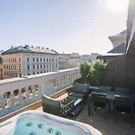 Exclusive 2-bedroom Penthouse With Jacuzzi Apartamento Budapeste