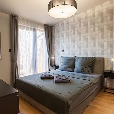 Exclusive 2-bedroom Penthouse With Jacuzzi Lejlighed Budapest